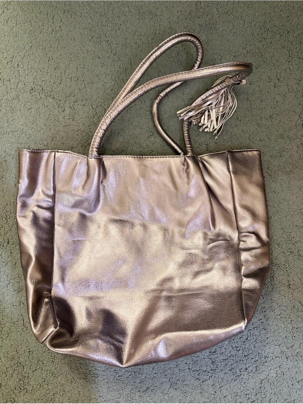 Metallic Tote Bag with Tassel